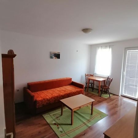 Hostel S Novi Sad Dış mekan fotoğraf
