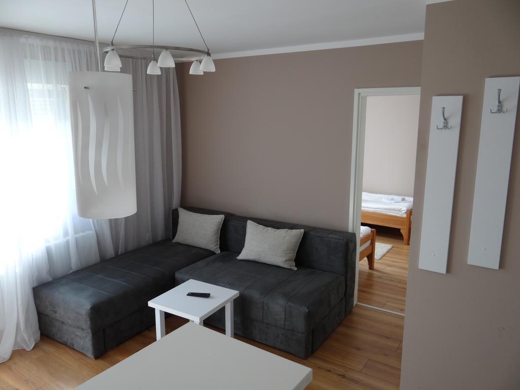 Hostel S Novi Sad Dış mekan fotoğraf