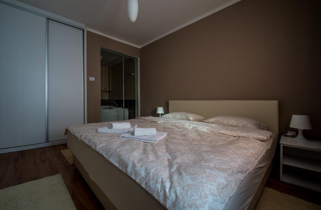 Hostel S Novi Sad Dış mekan fotoğraf
