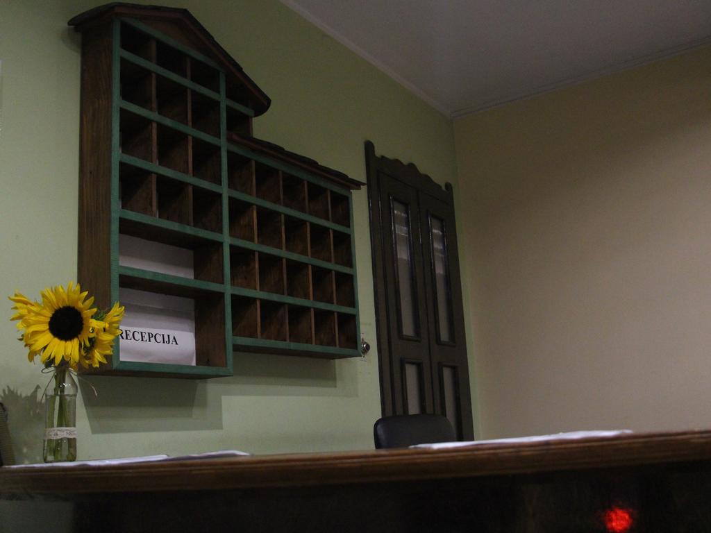 Hostel S Novi Sad Dış mekan fotoğraf