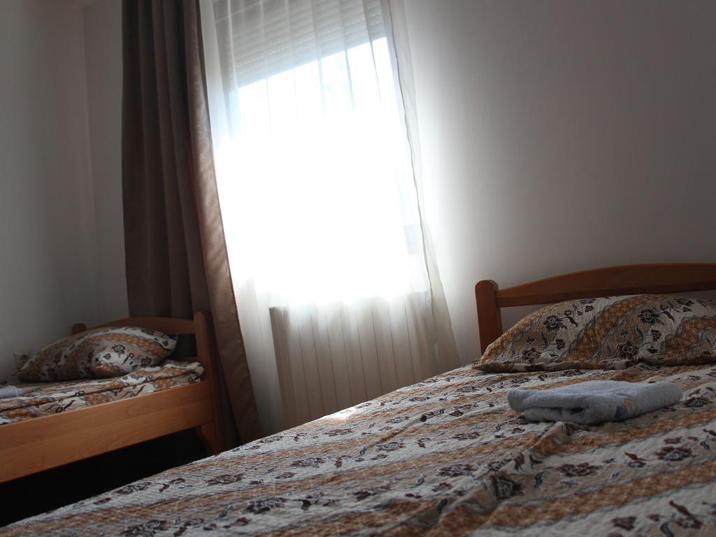 Hostel S Novi Sad Dış mekan fotoğraf