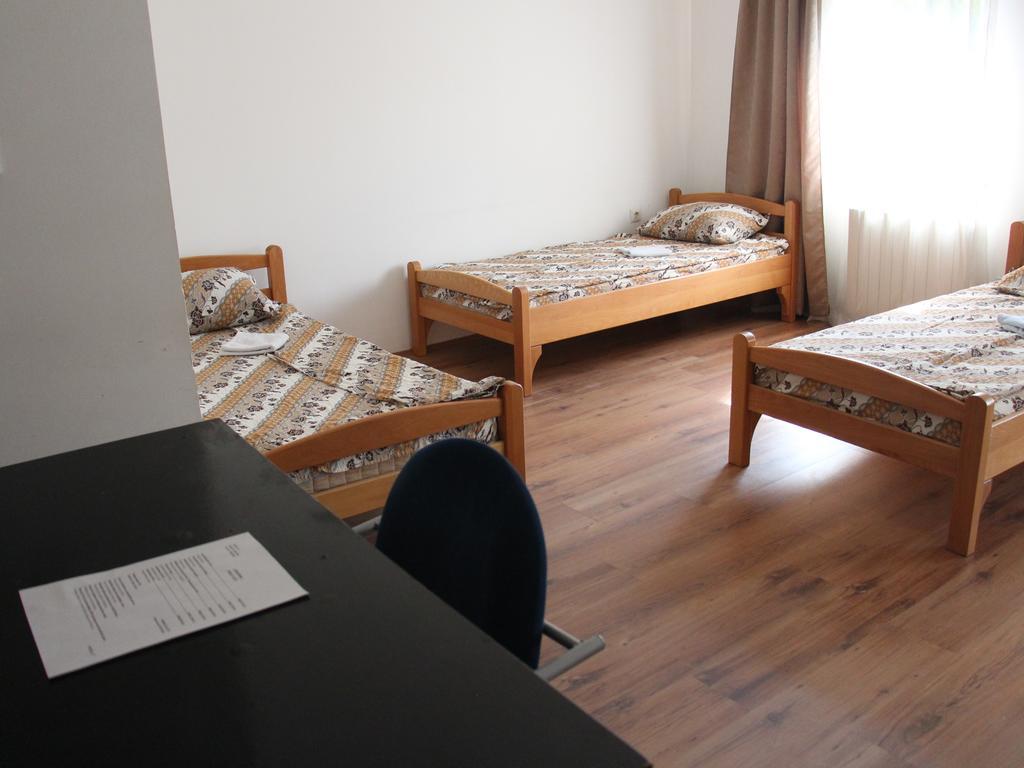 Hostel S Novi Sad Dış mekan fotoğraf