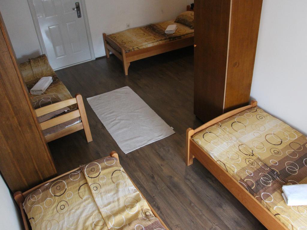 Hostel S Novi Sad Dış mekan fotoğraf